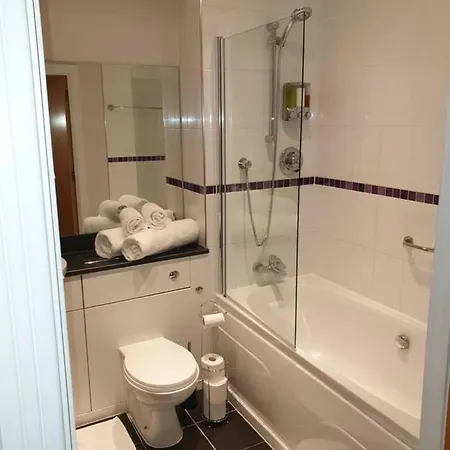 Garnet 3-bedroom Centre Birmingam