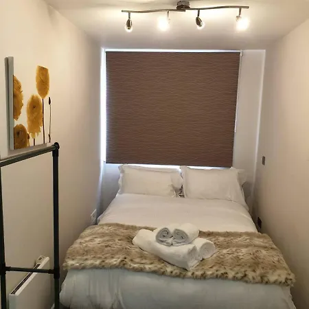 Garnet 3-bedroom Centre Apartamento *